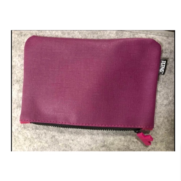 Tetris IPSY Bag - Picture 2 of 3